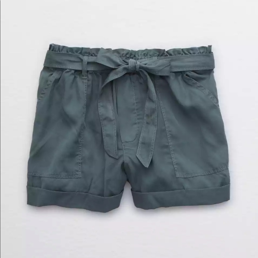 Green Aerie camp short. New with tags!
